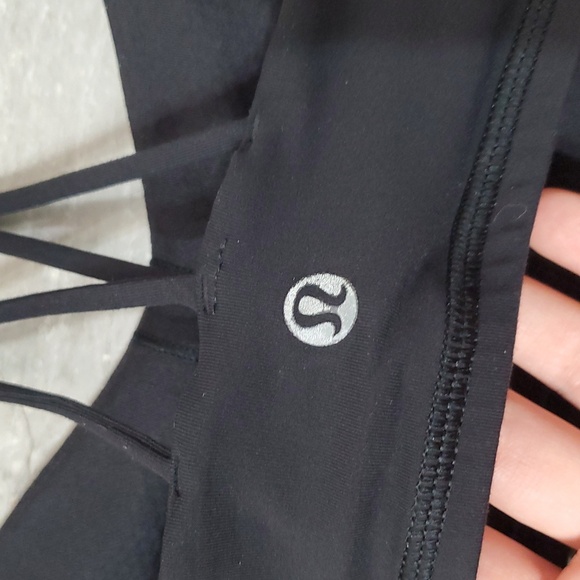 Lululemon Free To Be Bra. Black. Crossed Back. Non Padded. Size 10. - Picture 7 of 9